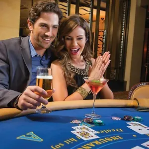 The Mirage & Casino By Suiteness Hotell